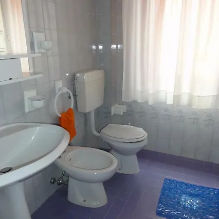 Apartment Gabbiano - *